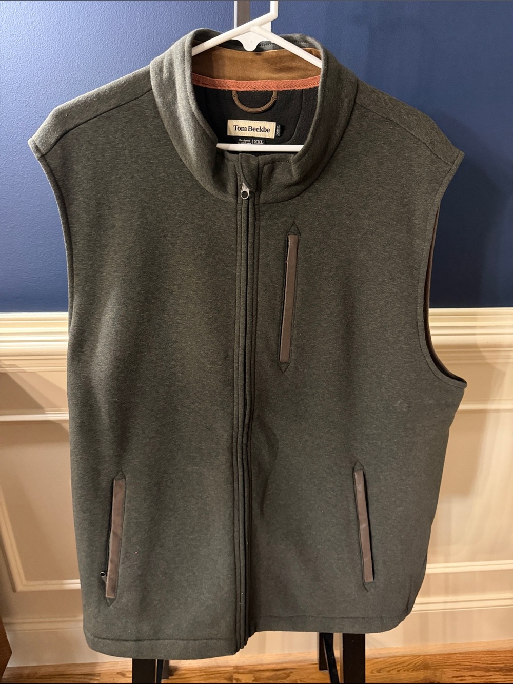 Tom Beckbe Brown Sleeveless Full-Zip Vest